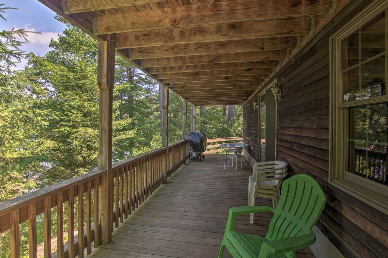 Waterfront New England House On Wickaboag Lake! West Brookfield Eksteriør billede
