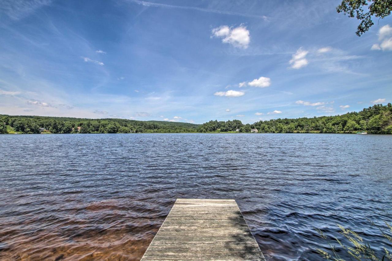 Waterfront New England House On Wickaboag Lake! West Brookfield Eksteriør billede